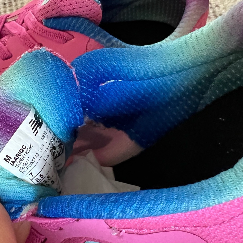 New Balance Toddler girl size 7 pink New Balance sneaker shoe blue details EUC - Picture 6 of 12